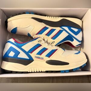 Brand new in box - Adidas ZX 0000 - Size 11 Mens